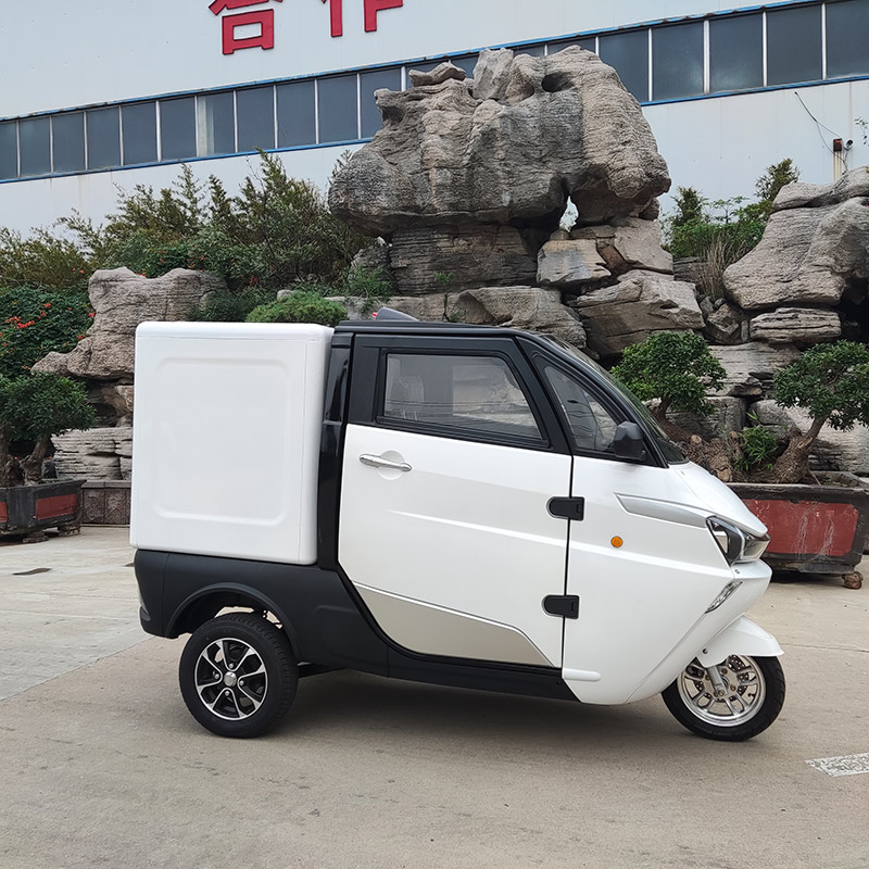 How do three wheels electric car work?