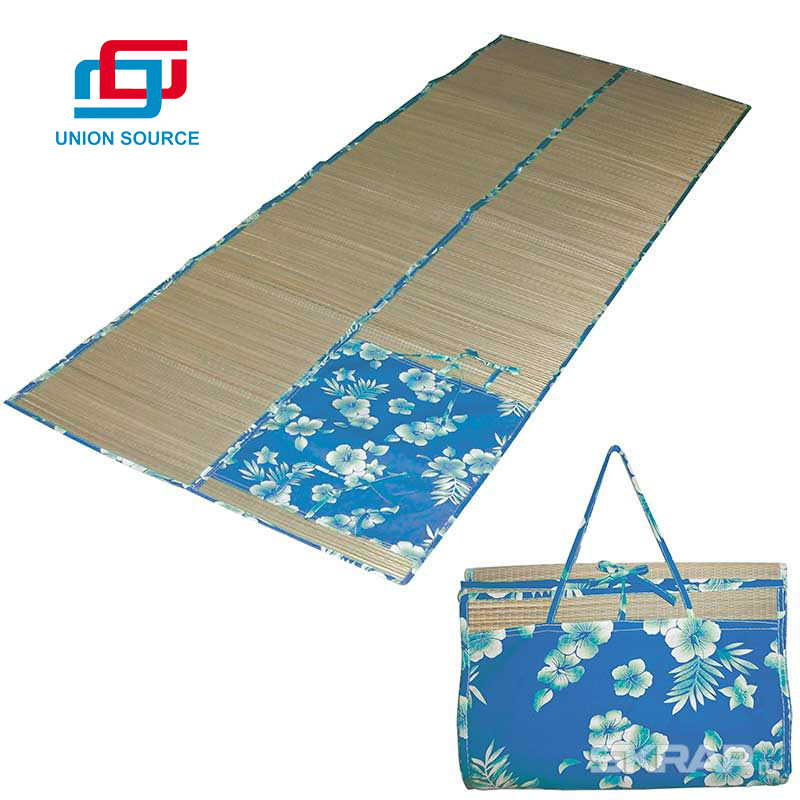 Features and considerations to keep in mind when choosing a beach mat