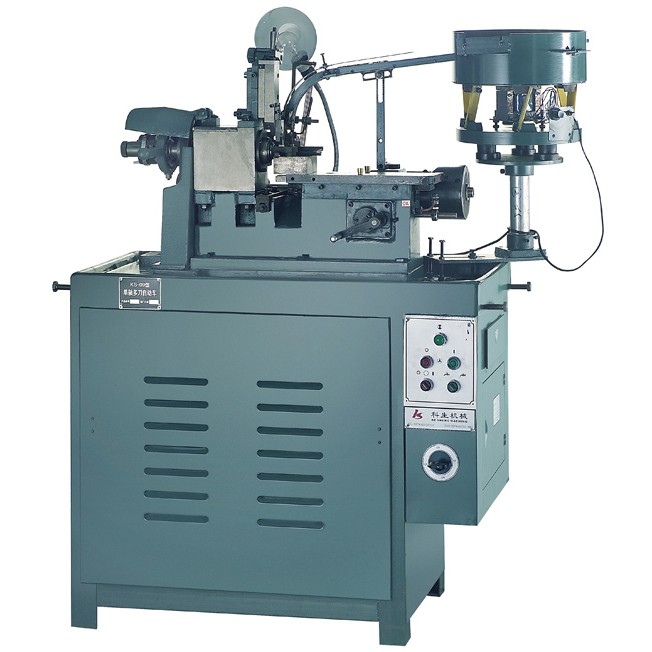 Features of AUTO Lathe Machines